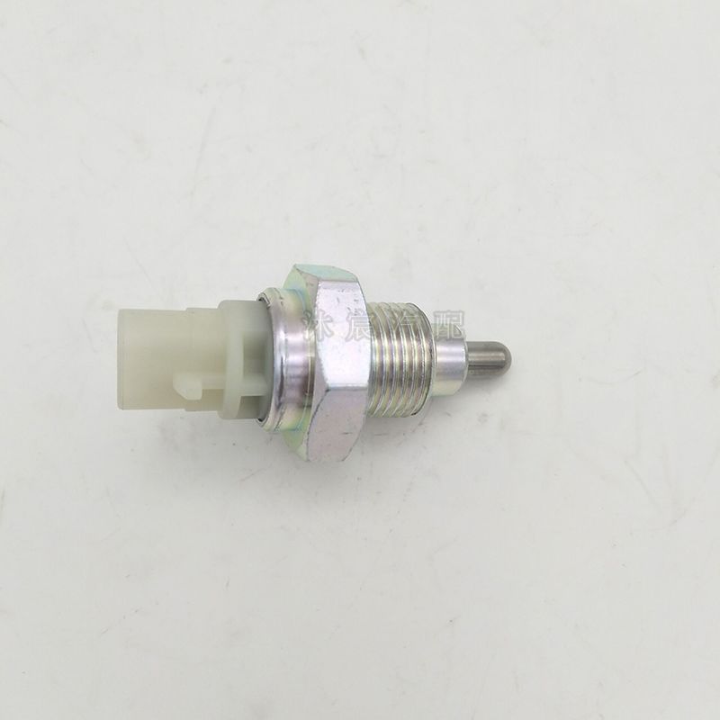 カーアクセサリー リバースライトスイッチ グレートウォール  - Car Accessories Light のレビューと価格