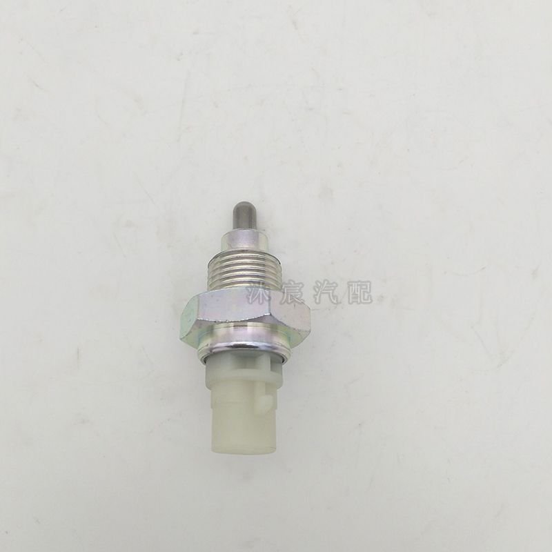 カーアクセサリー リバースライトスイッチ グレートウォール  - Car Accessories Light のレビューと価格