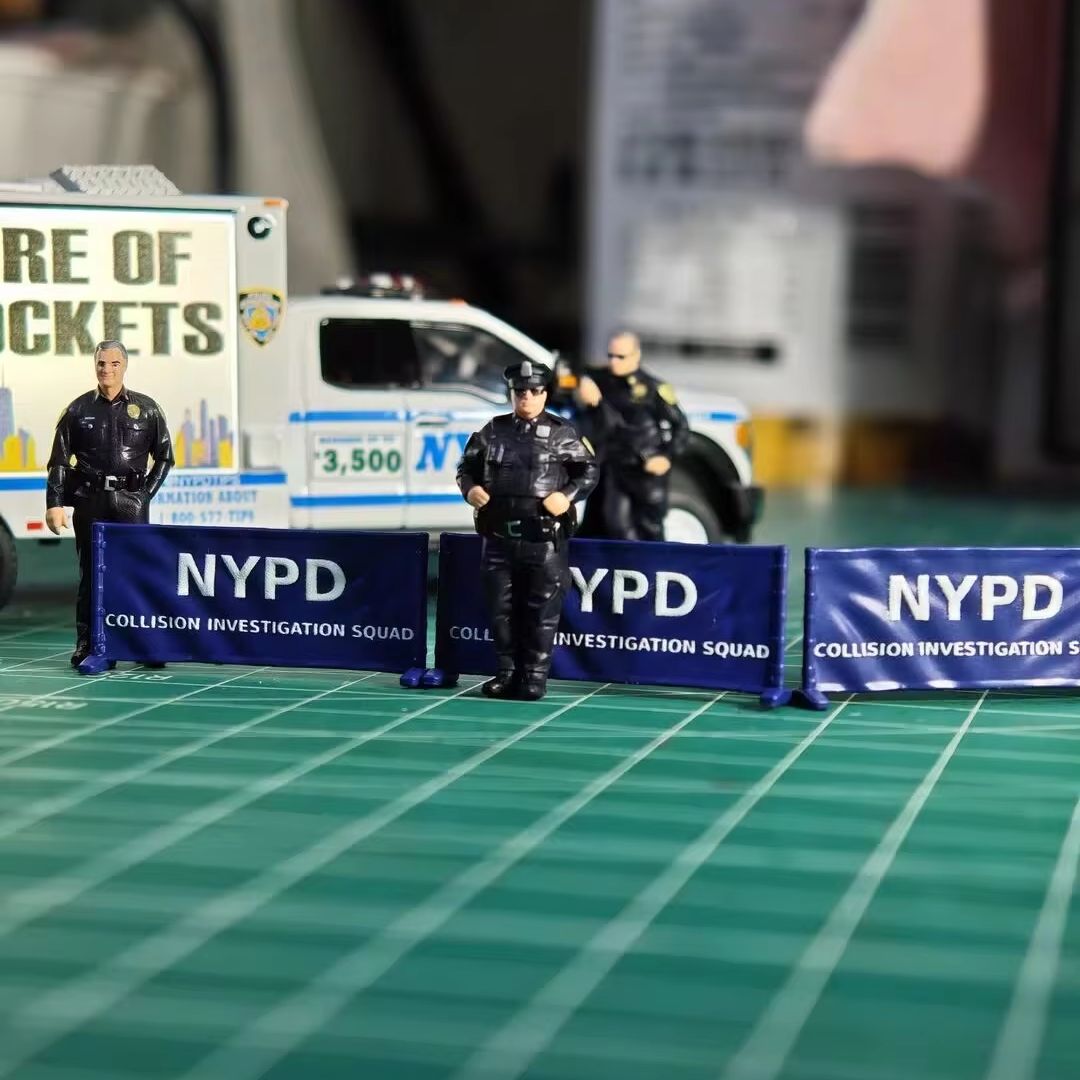 1/64 ニューヨーク市警察局 NYPD 1:64 アメリカ - Car Accessories York のレビューと価格